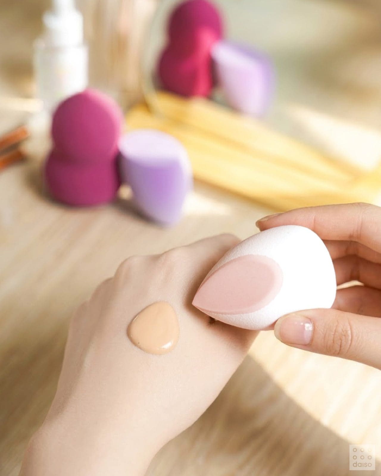 다이소 천원 PICK! 메이크업 퍼프 스펀지 출시 💄 이미지 2